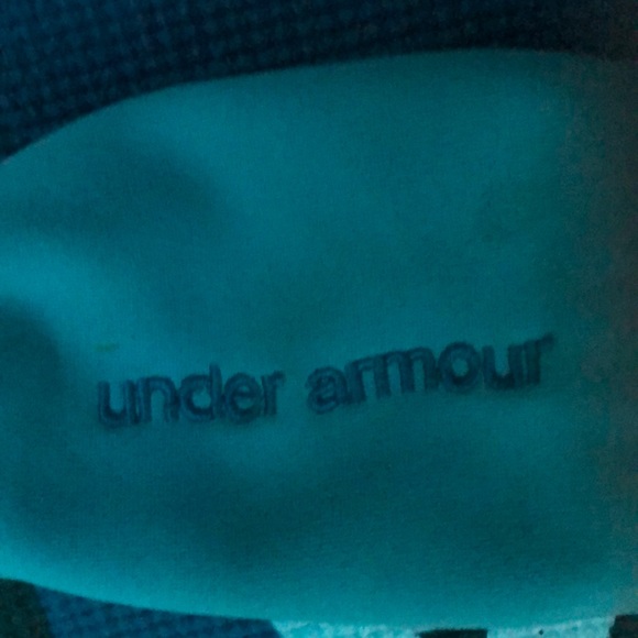 Under armor sweatshirt - Picture 3 of 11